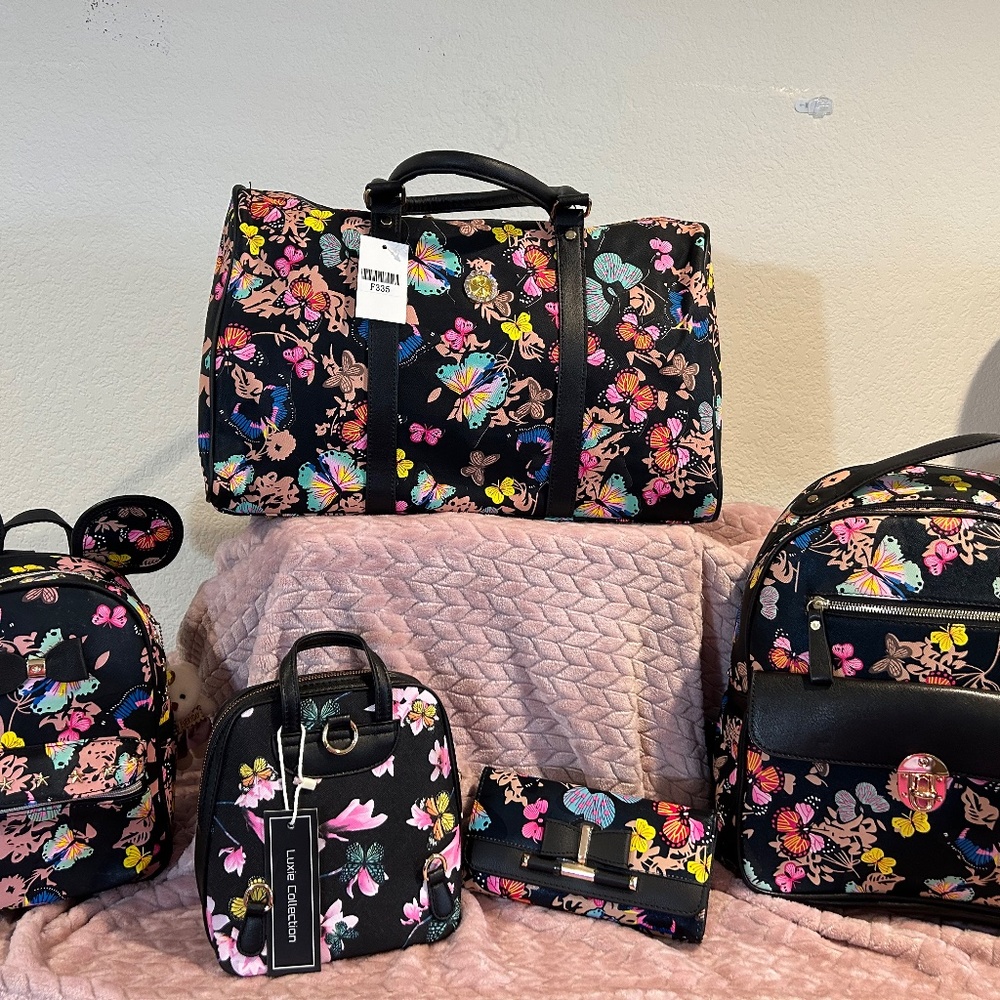NEW! Small Backpack- Butterfly Pattern Black - Picture 5 of 5